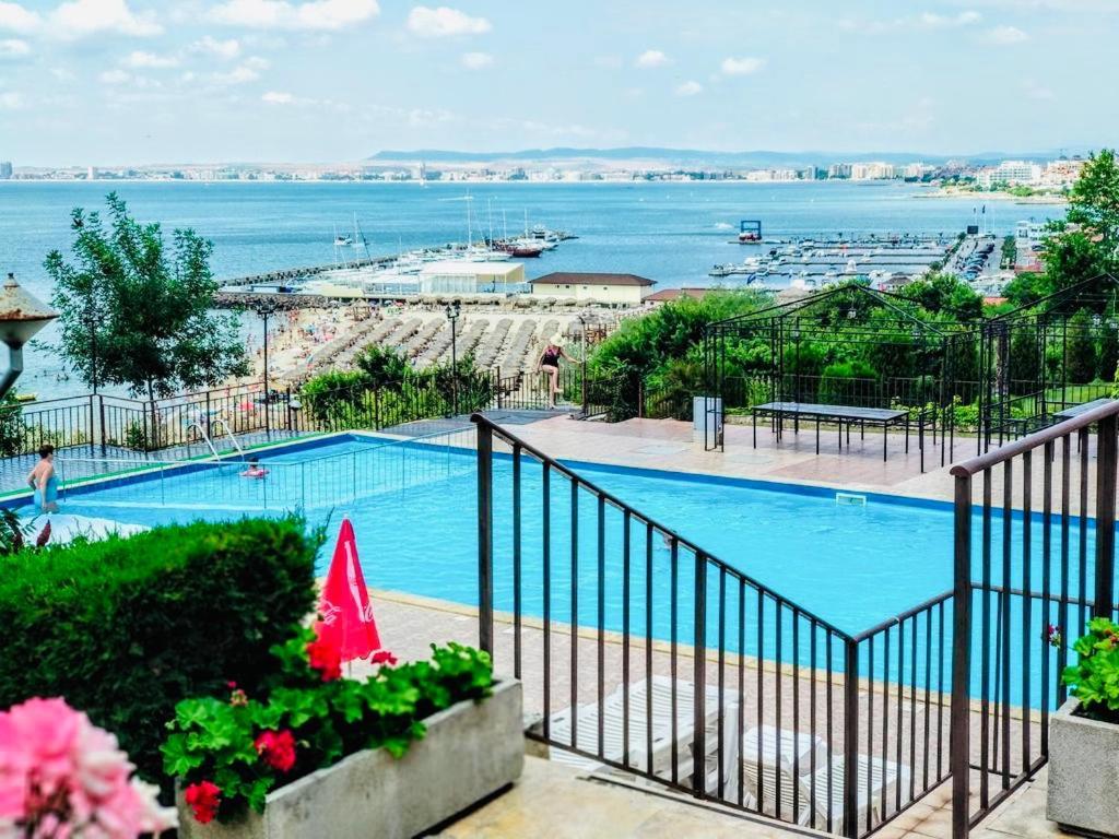 Dolce Vita Sea View Apartment Sveti Vlas Dış mekan fotoğraf