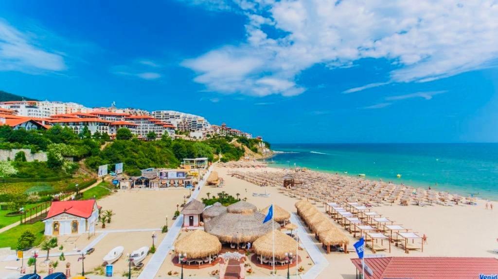 Dolce Vita Sea View Apartment Sveti Vlas Dış mekan fotoğraf