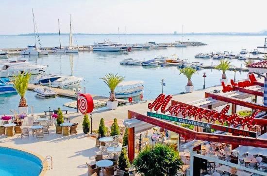 Dolce Vita Sea View Apartment Sveti Vlas Dış mekan fotoğraf